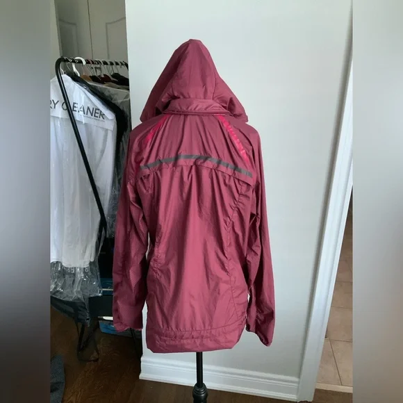 LULULEMON Miss Misty Pullover Windbreaker Jacket Rust Berry Women’s Size 8 Reg - Picture 9 of 13